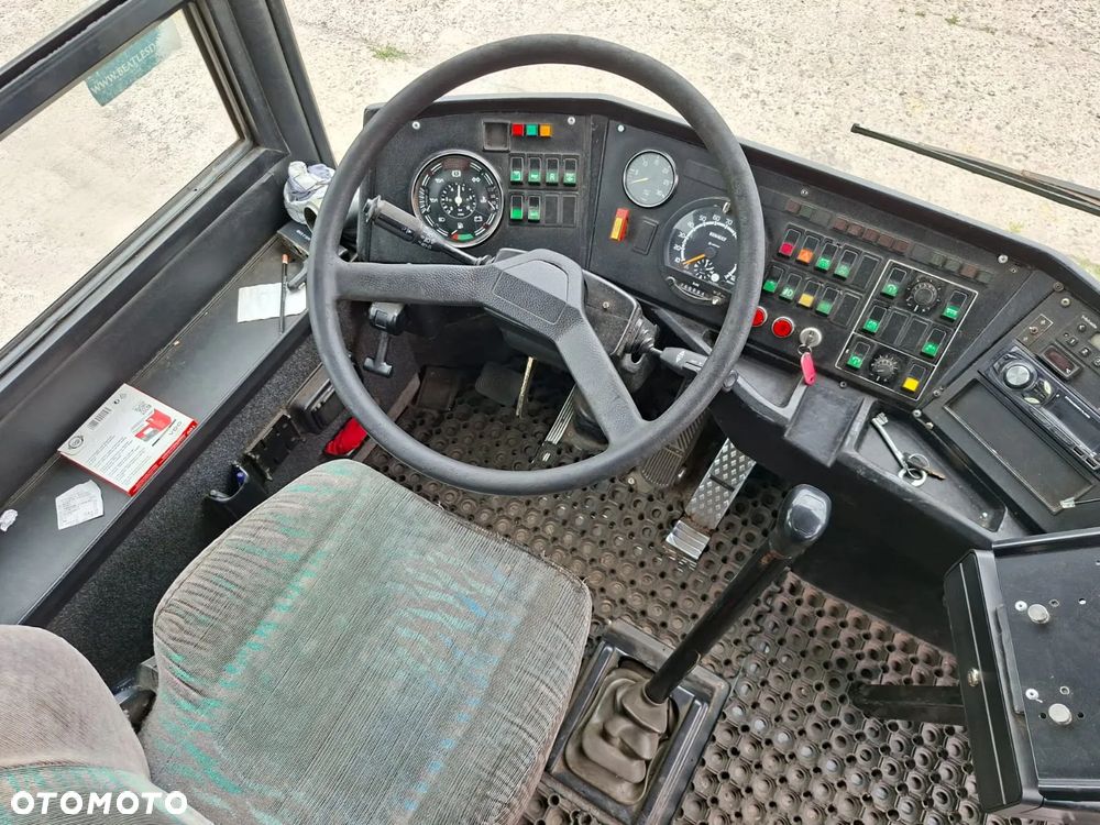 Van Hool 815 - 4