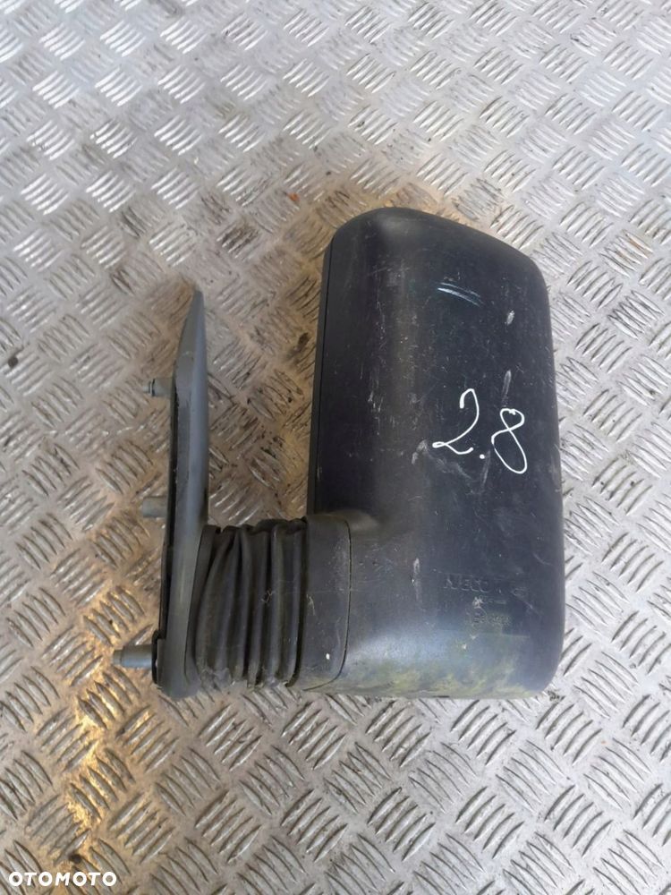 LUSTRO LUSTERKO LEWE IVECO DAILY 99-06 2.8 - 2