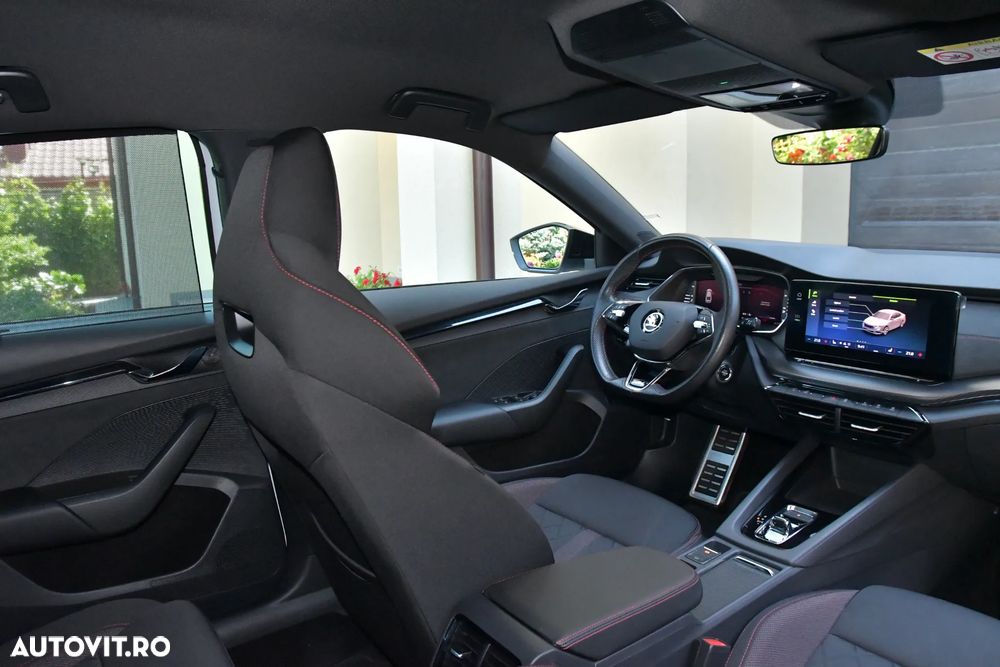 Skoda Octavia 2.0 TSI DSG RS - 24