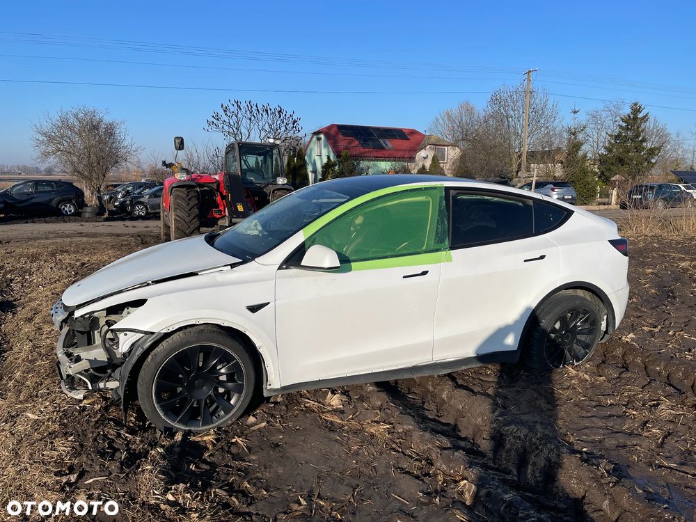 Tesla Model Y Standard - 31