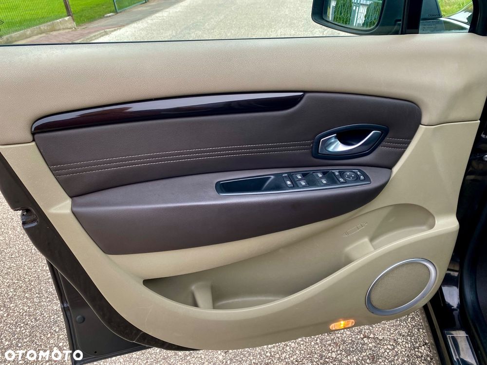 Renault Scenic 1.9 dCi Privilege - 23