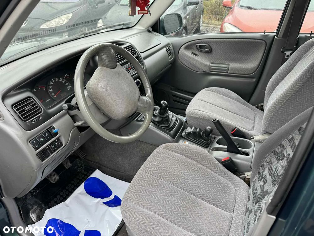 Suzuki Grand Vitara 2.0 TDi - 11