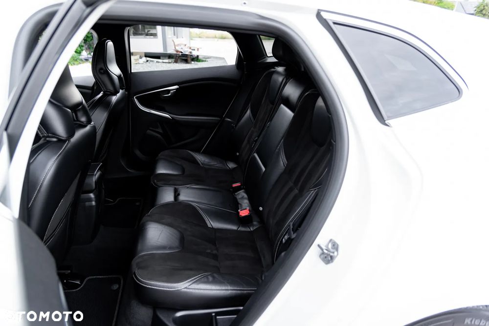 Volvo V40 - 36