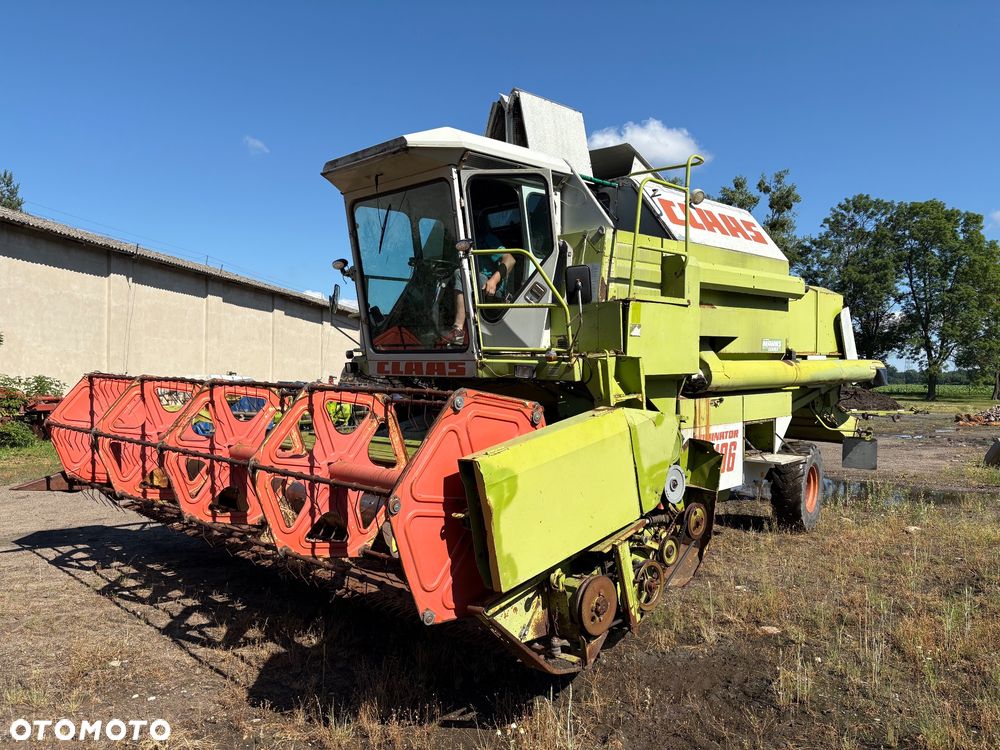 Claas Dominator 106