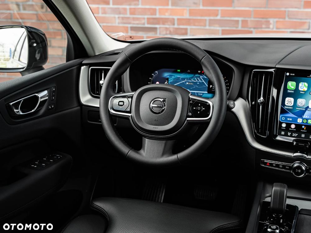 Volvo XC 60 B4 B Plus Dark - 31