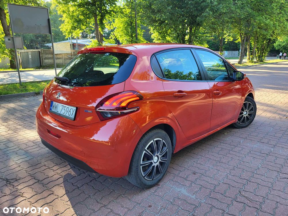Peugeot 208 - 3