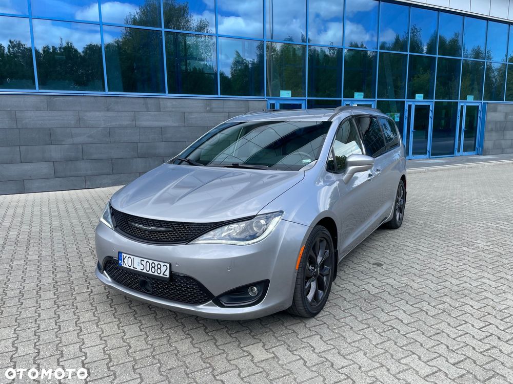 Chrysler Pacifica - 14
