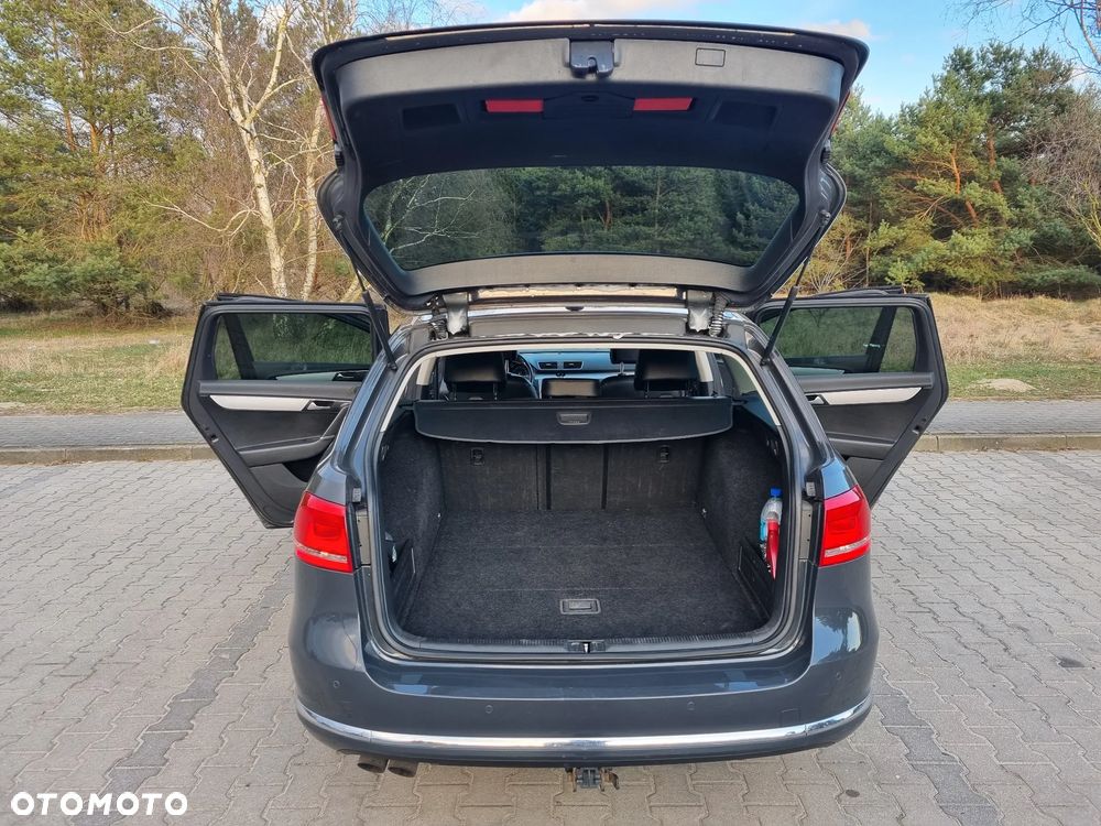 Volkswagen Passat 2.0 TDI DSG Highline - 11