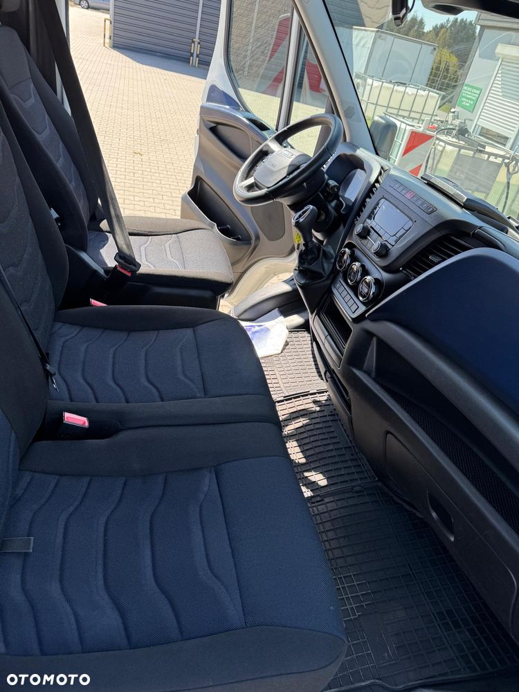 Iveco Daily 35S18 ‼️Hi-Matic Brygadowy 7 osobowy‼️Brygadówka‼️Doka‼️Tylko 57 tyś km Salon PL jak nowy - 18