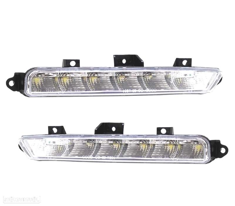 KIT DE LUZ DIURNA W221 MERCEDES AMG CROMADO - 1