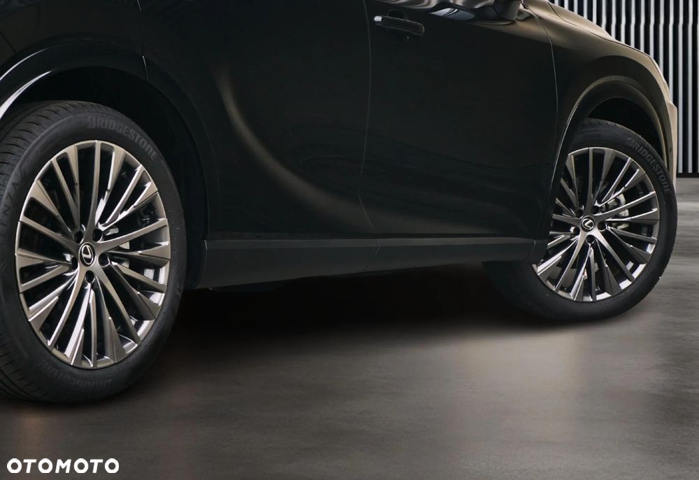 Lexus RX 350h Omotenashi - 11