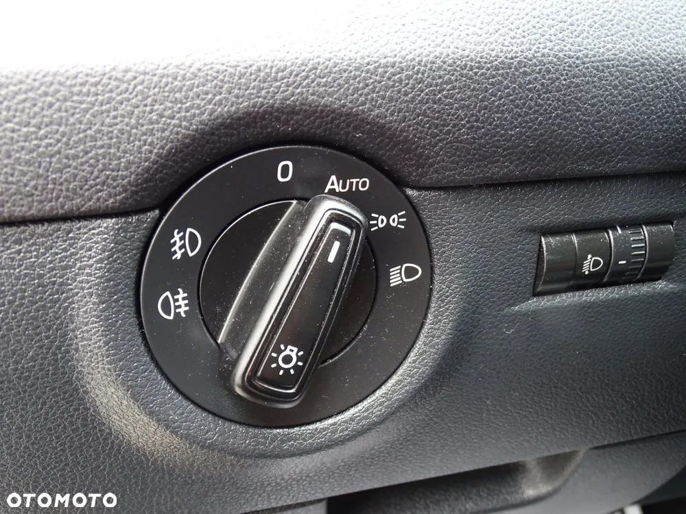 Skoda Octavia 1.6 TDI Active - 10