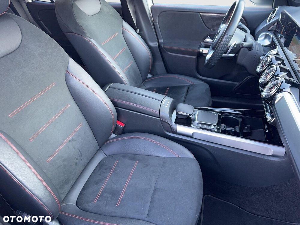 Mercedes-Benz GLB 200 d AMG Line 8G-DCT - 25