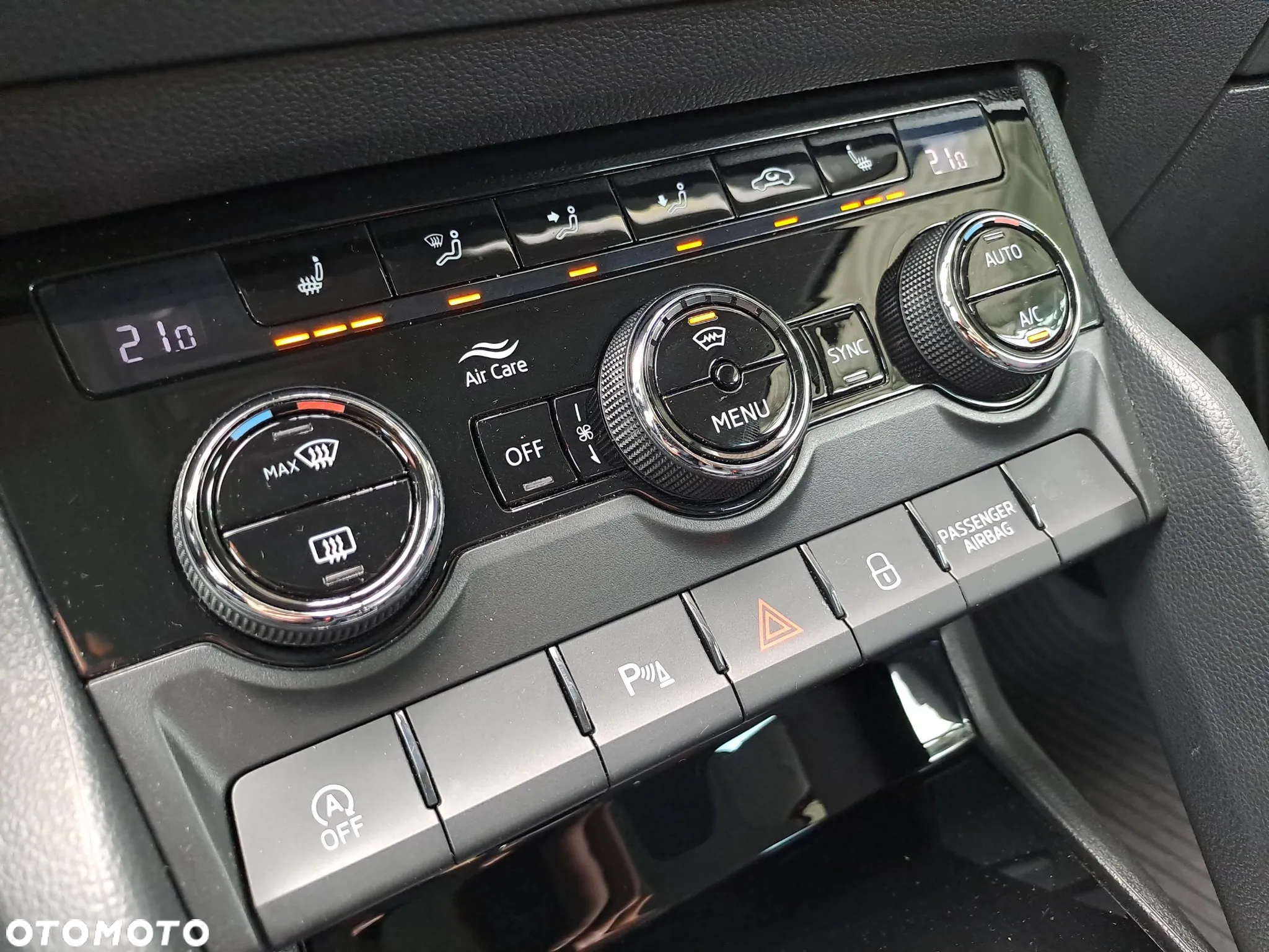 Skoda Karoq 1.5 TSI ACT 4x2 Style DSG - 19