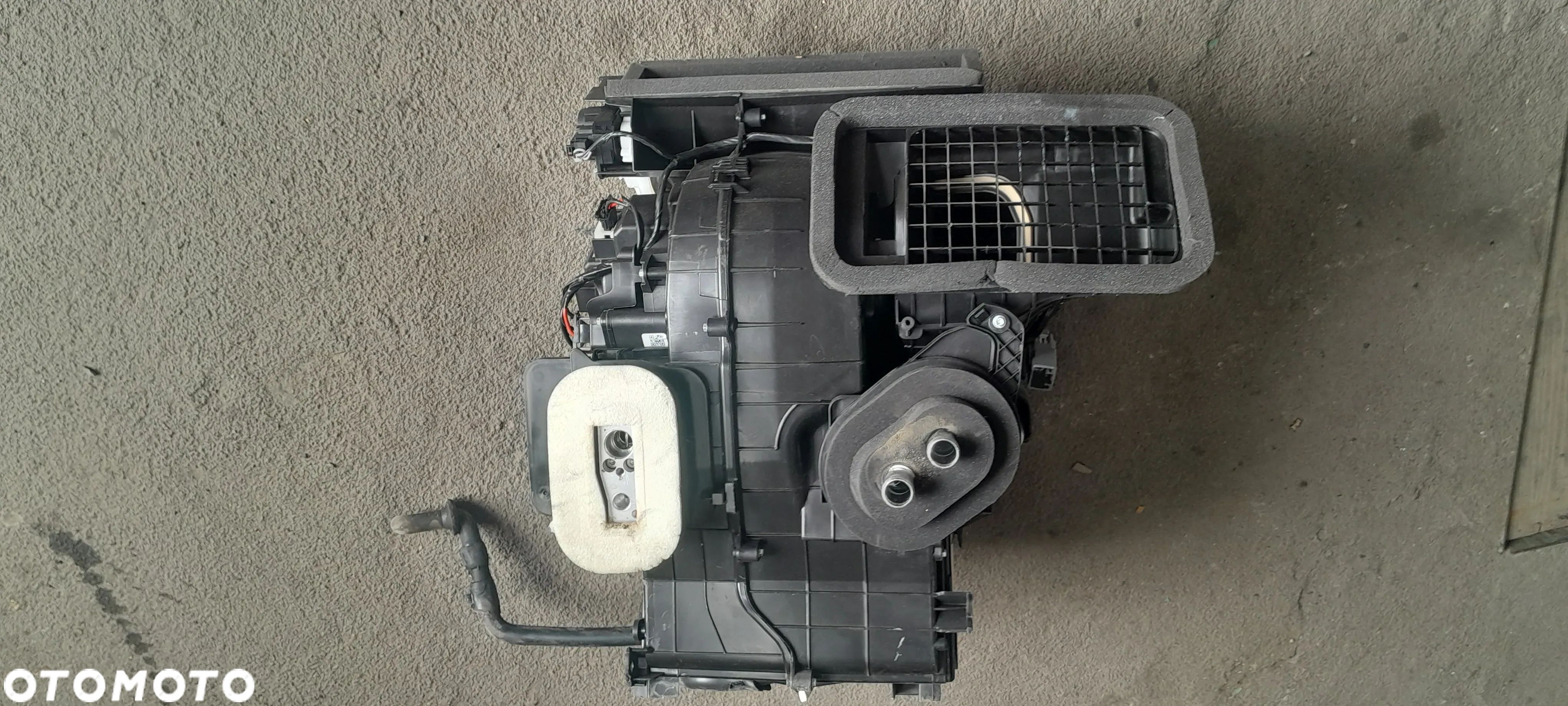 RENAULT CAPTUR II 1.6 E-TECH HYBRYD NAGRZEWNICA - 1
