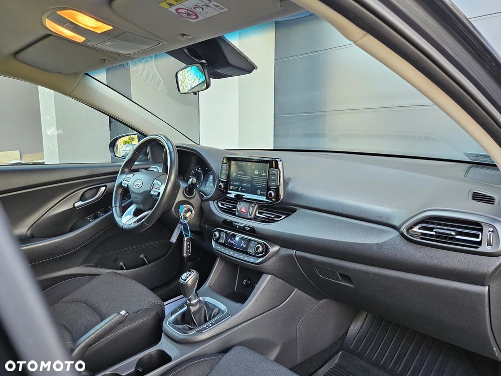 Hyundai i30 1.5 DPI Smart - 9