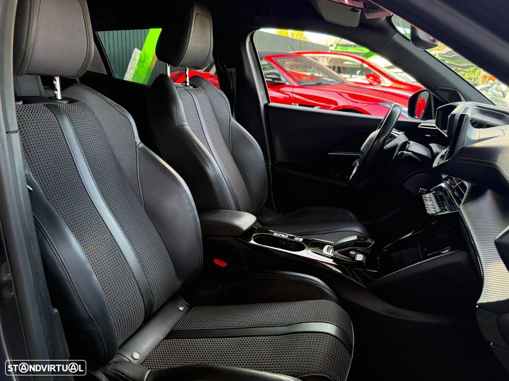 Peugeot 2008 1.5 BlueHDi GT Line EAT8 - 24