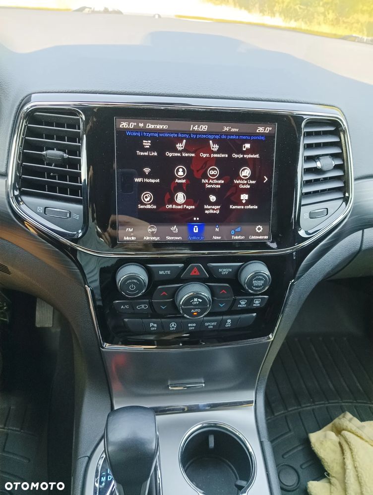 Jeep Grand Cherokee - 26