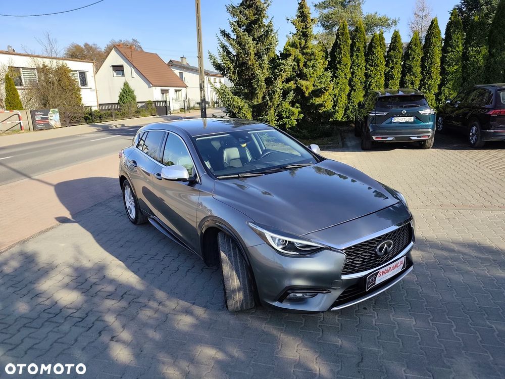 Infiniti Q30 1.5d Premium - 12