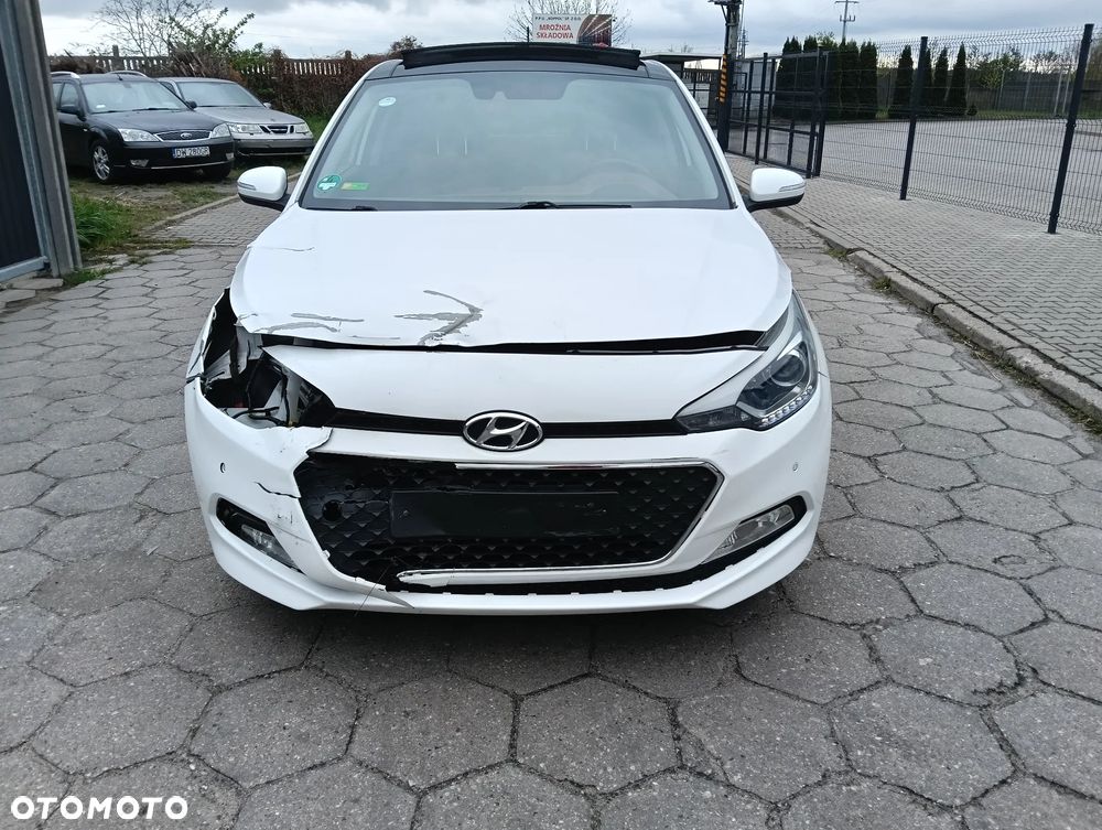 Hyundai i20 blue 1.4 Active Pure - 2