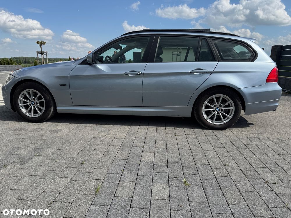 BMW Seria 3 318d DPF Edition Lifestyle - 14