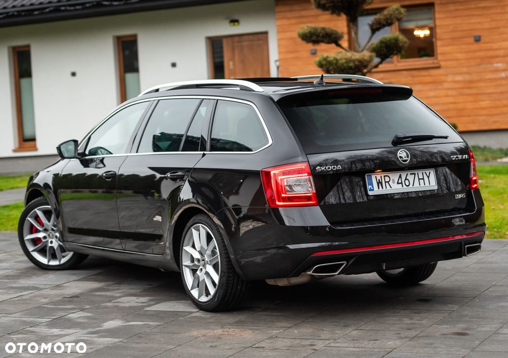 Skoda Octavia 2.0 TDI DSG RS - 21