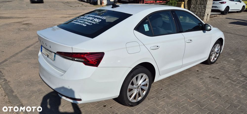 Skoda Octavia 2.0 TDI Edition 130 Essence DSG - 5
