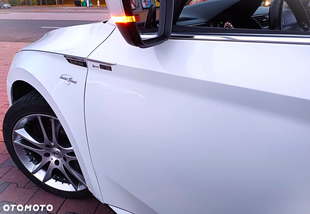 Skoda Superb 2016 photo 5