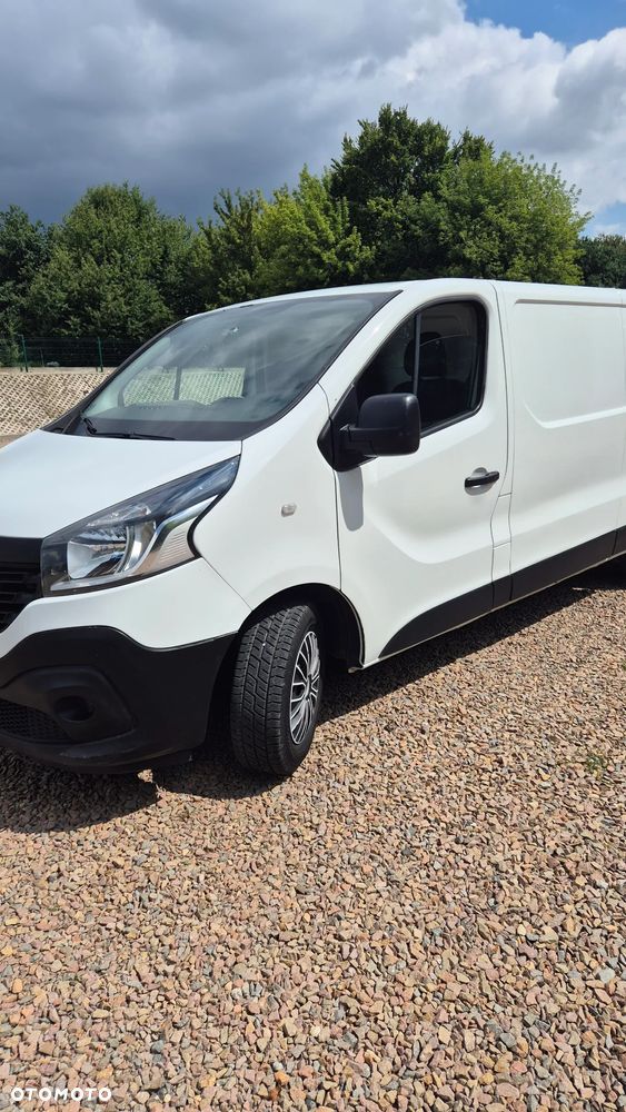 Renault TRAFIC - 2
