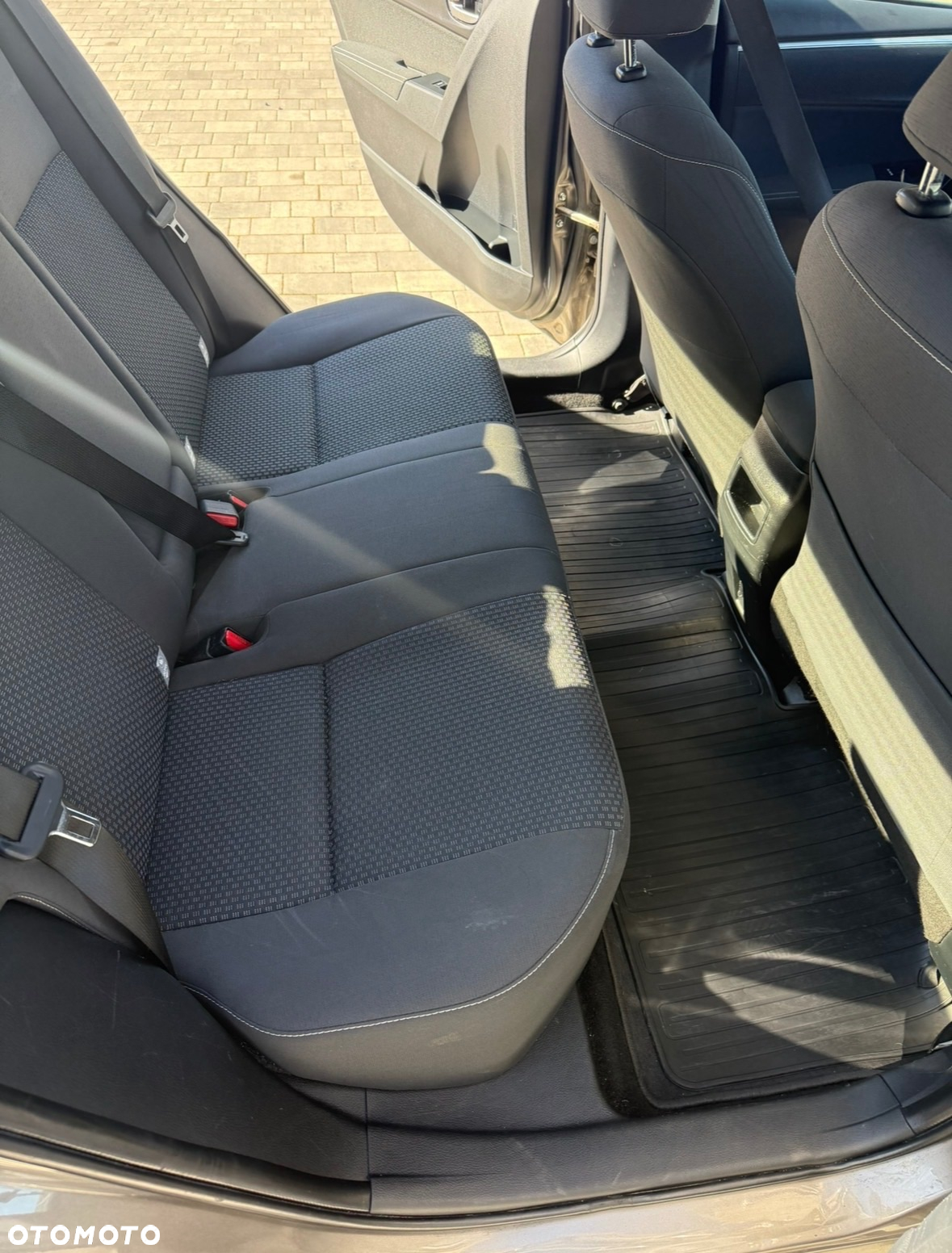 Toyota Corolla 1.6 Classic Plus - 9