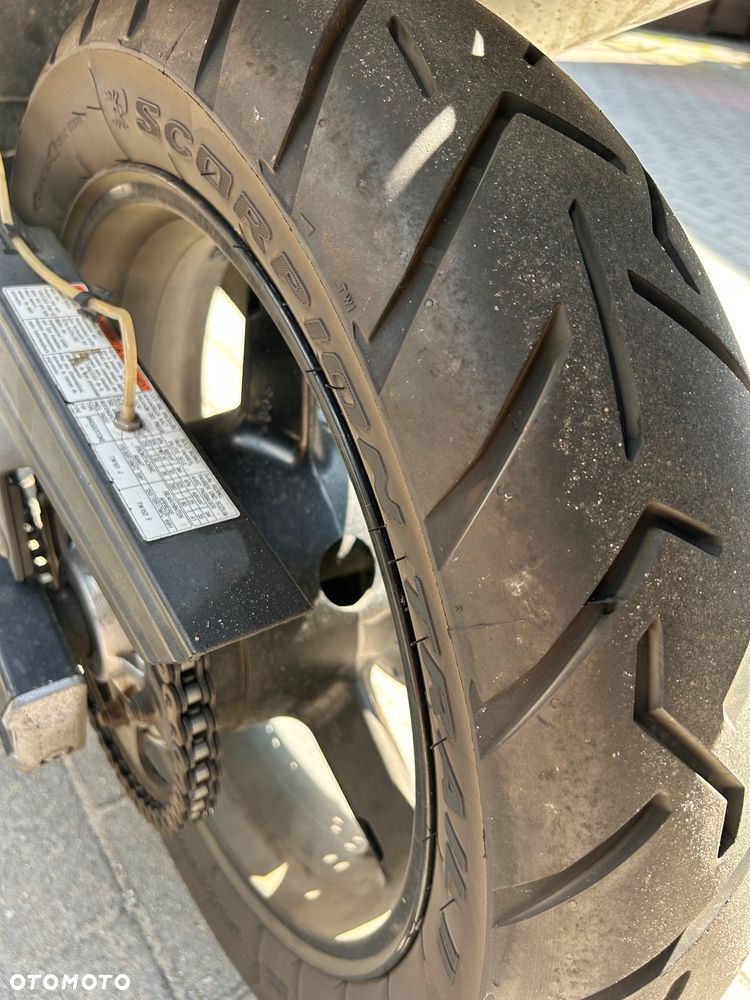 Suzuki DL - 22
