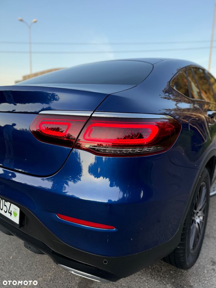 Mercedes-Benz GLC 200 4Matic 9G-TRONIC AMG Line - 11