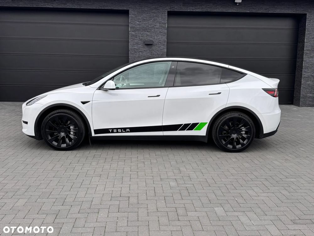 Tesla Model Y Standard - 2