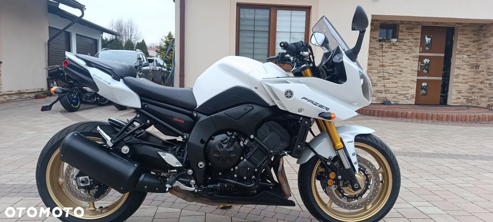 Yamaha FZ8 - 2