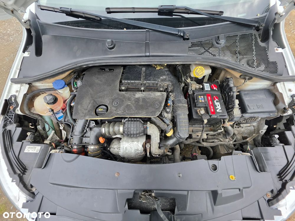 Peugeot 301 1.6 BlueHDi Active - 14
