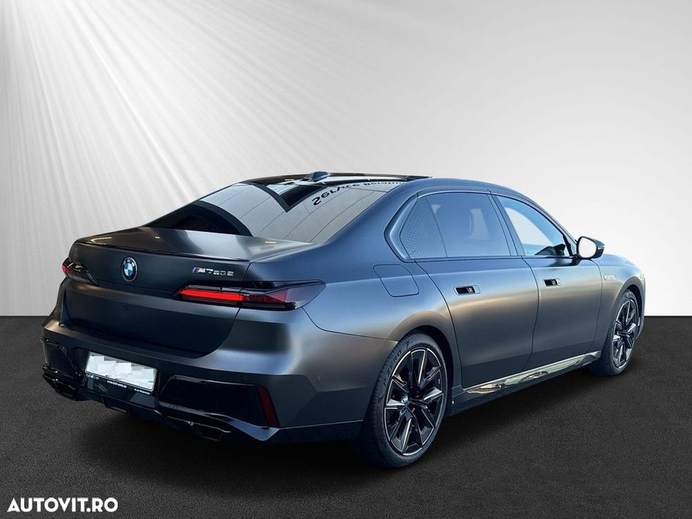BMW M7 M760e xDrive AT PHEV - 3