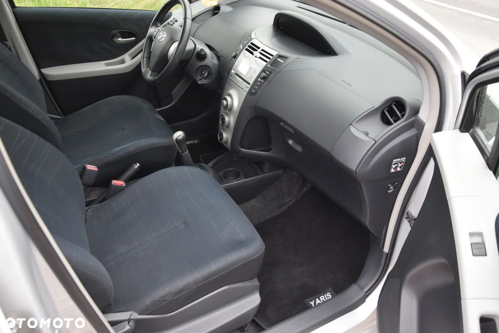 Toyota Yaris - 18