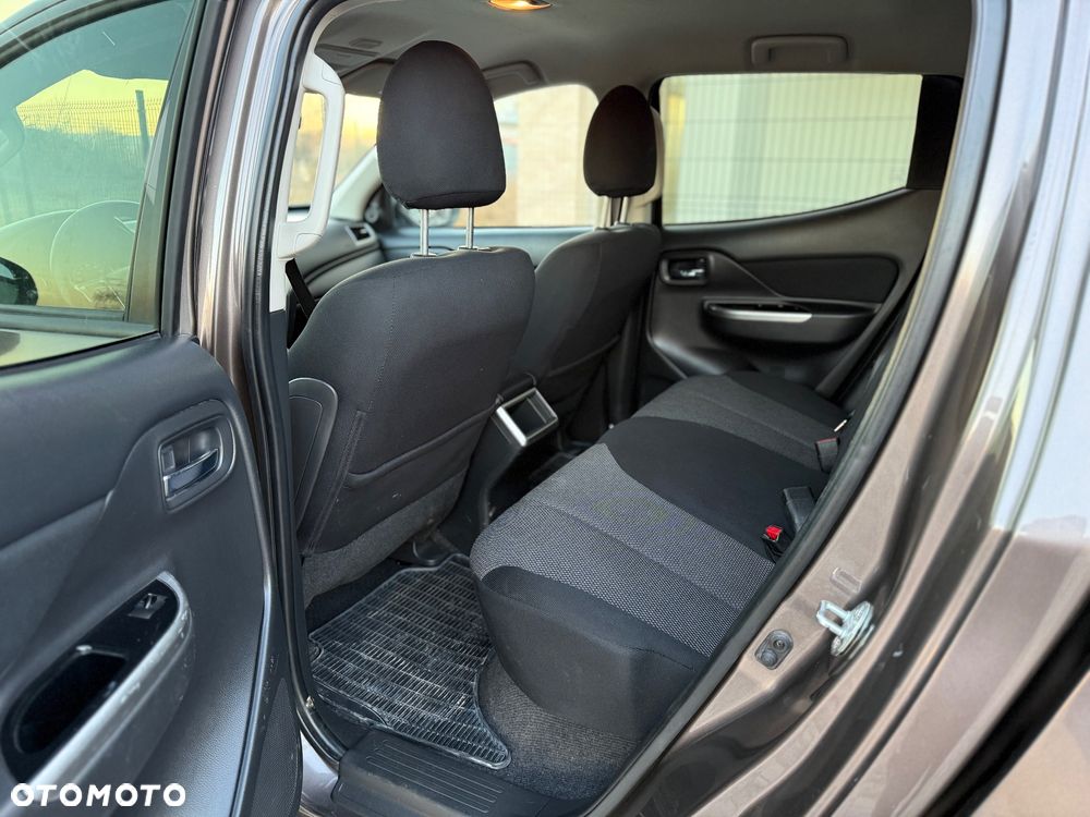 Mitsubishi L200 2.2 d DC Power Instyle Plus - 7