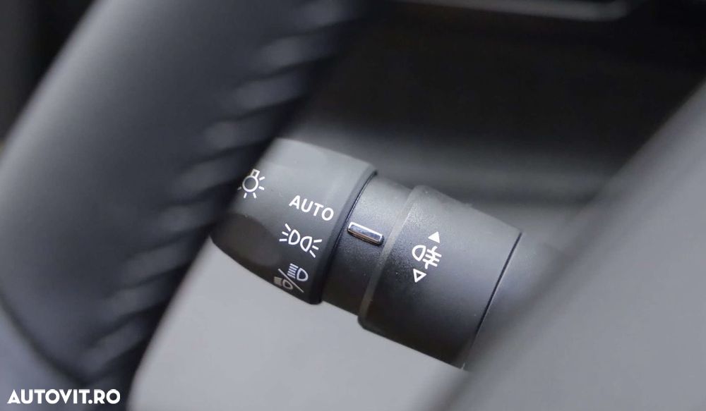 Peugeot 408 1.6L 180 PHEV Allure - 13