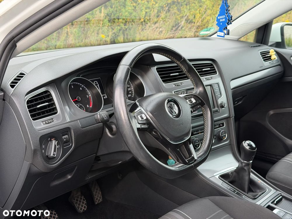 Volkswagen Golf 1.6 TDI BlueMotion Technology Lounge - 8