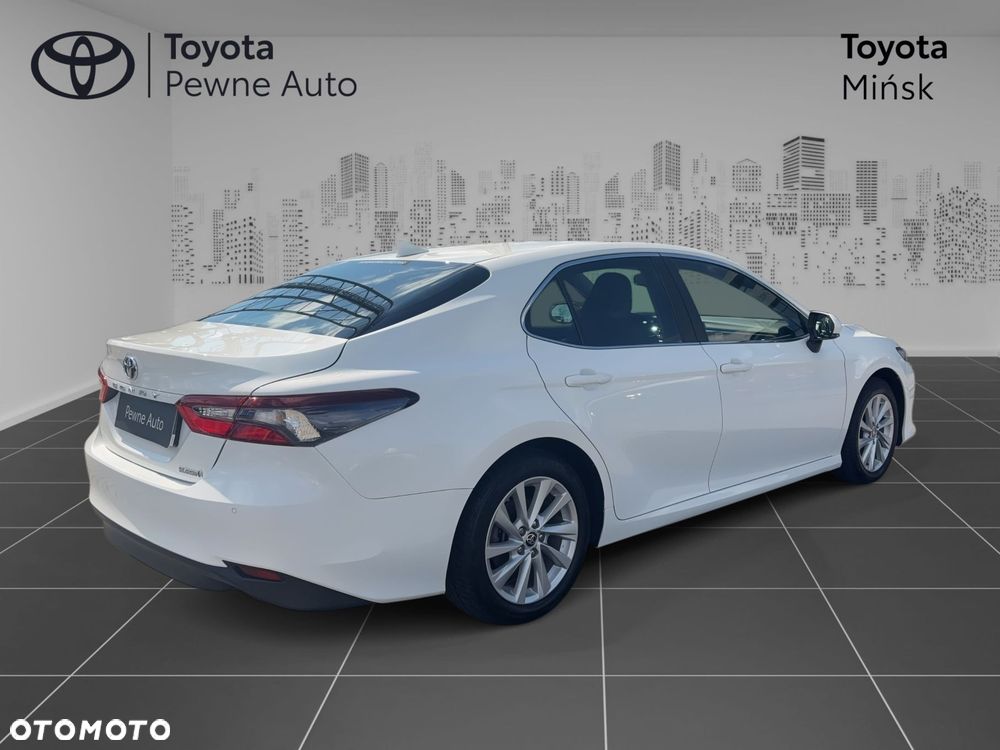 Toyota Camry 2.5 Hybrid Comfort CVT - 6
