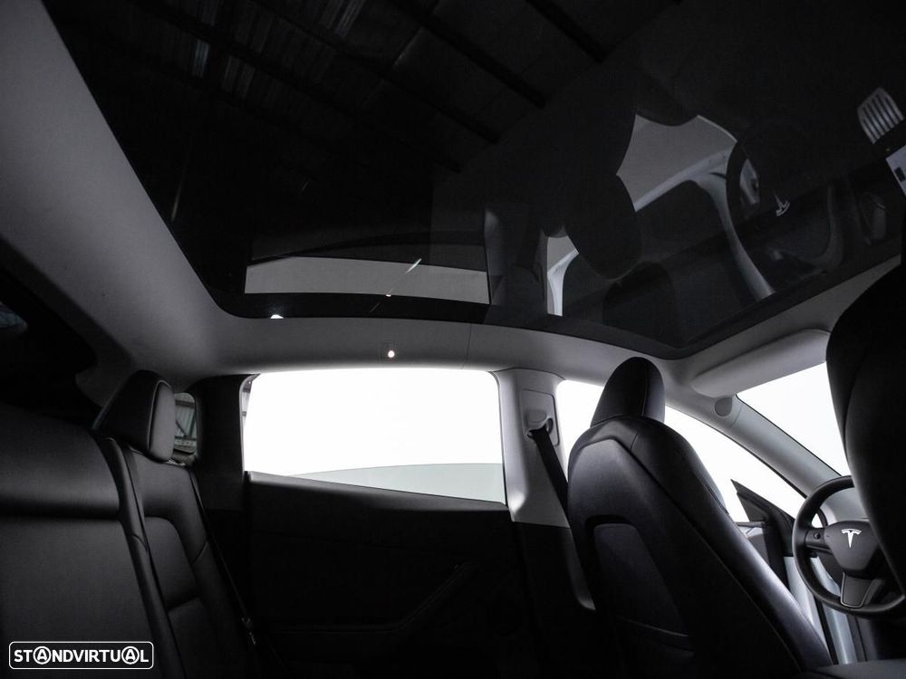 Tesla Model Y Performance Dual Motor AWD - 14