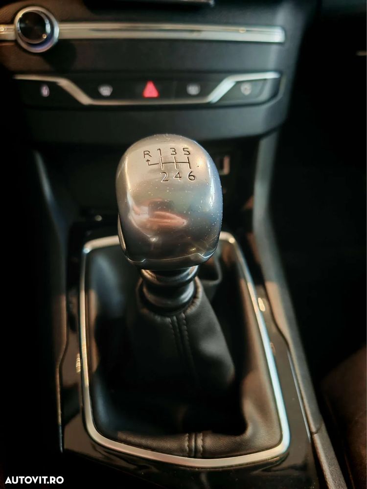 Peugeot 308 BlueHDi FAP 120 Stop&Start Active - 19