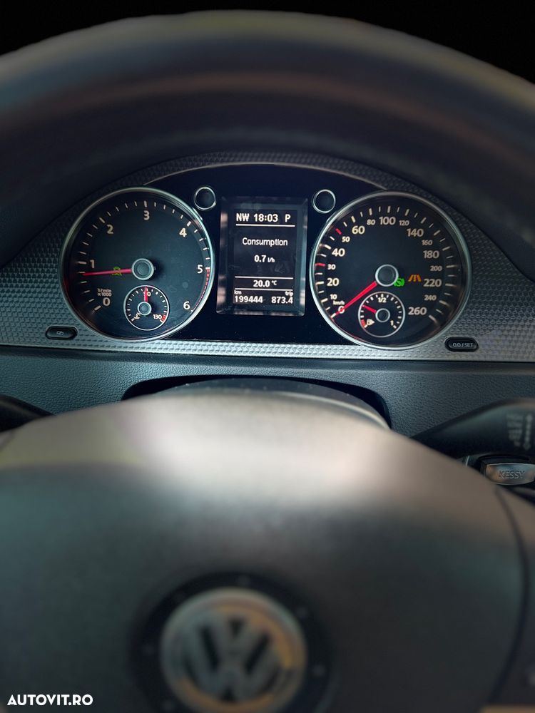 Volkswagen Passat 2.0 TDI DPF DSG R-Line Edition - 29