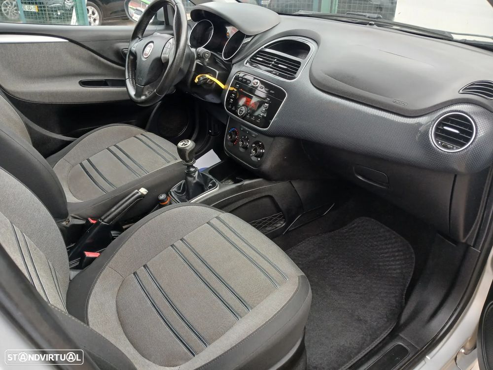 Fiat Punto Evo 1.4 Dynamic - 21