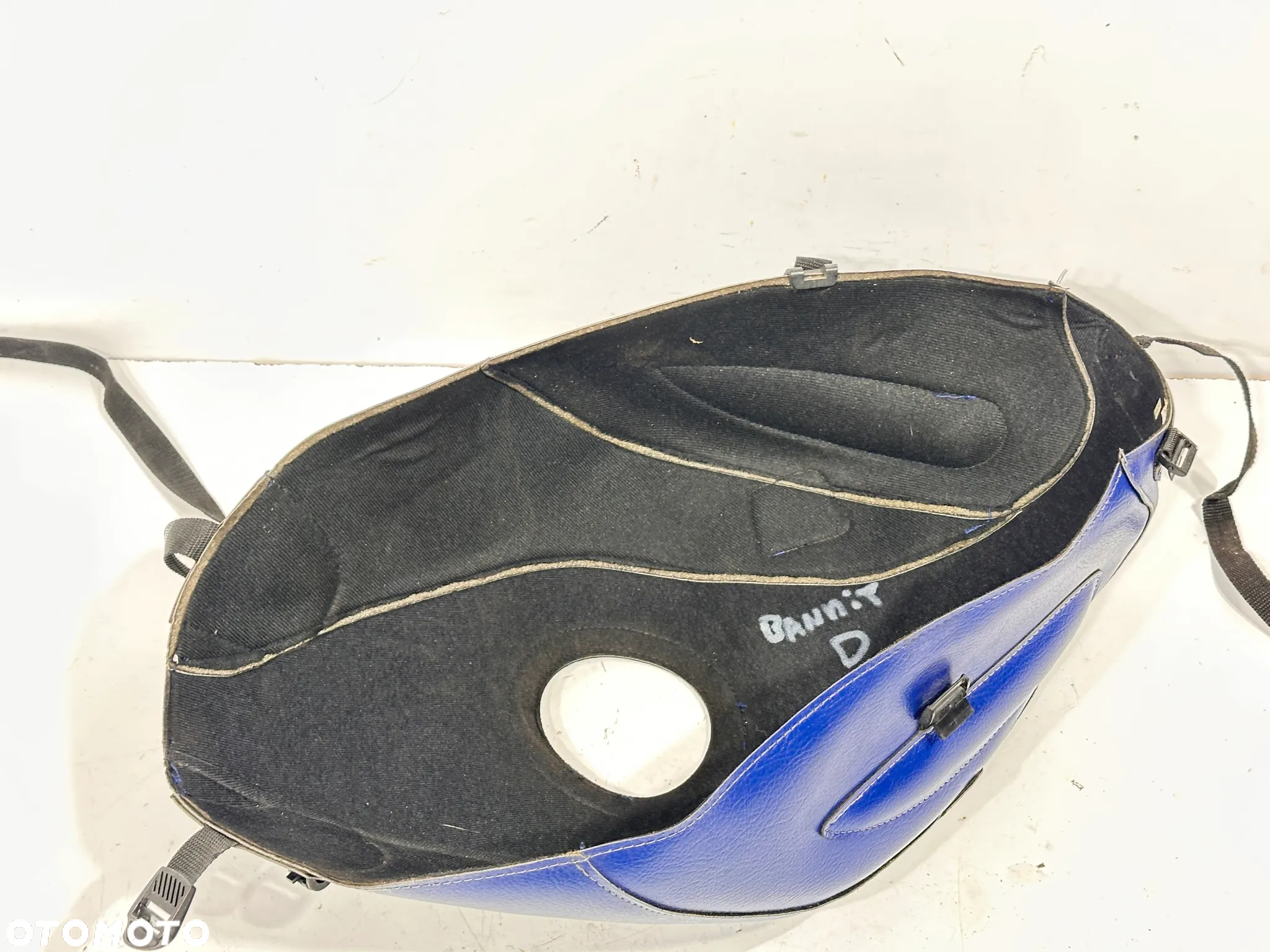 Skóra na bak Suzuki Bandit 600  Bagster  00-04r - 4