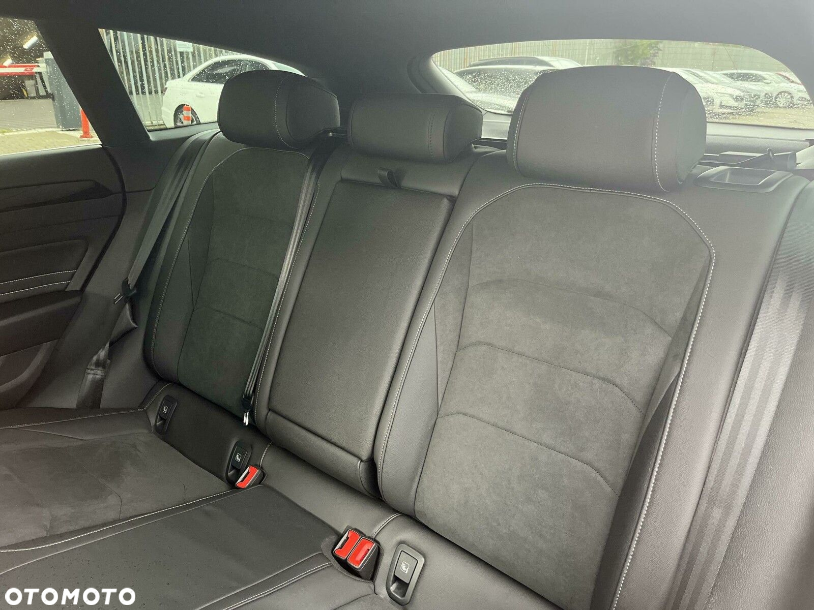 Volkswagen Arteon 2.0 TSI R-Line DSG - 34