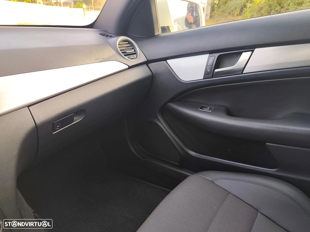 Mercedes-Benz C 250 - 21