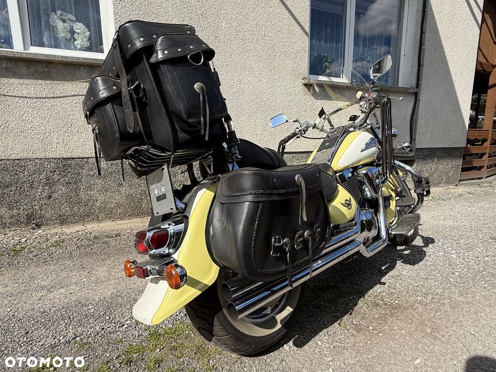 Suzuki Intruder - 3