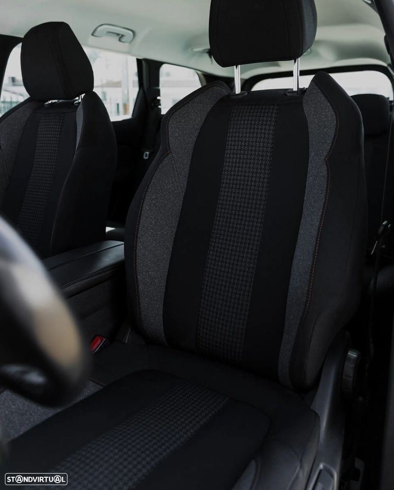 Peugeot 2008 1.2 PureTech Allure EAT8 - 21